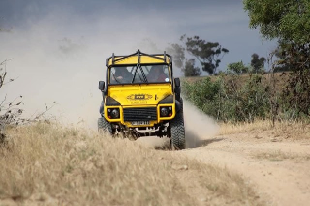 Yellow Defender Build — V8 Shop build